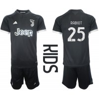 Billiga Juventus Adrien Rabiot #25 Barnkläder Tredje fotbollskläder till baby 2023-24 Kortärmad (+ Korta byxor)